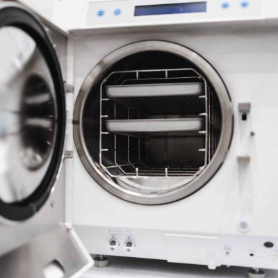 Autoclave per la sterilizzazione di apparecchiature